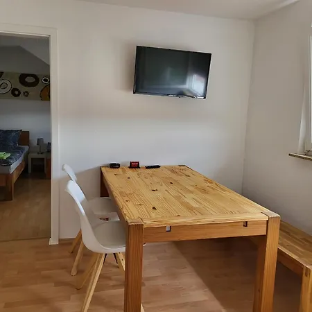 Schoene Monteurwohnung In شقة