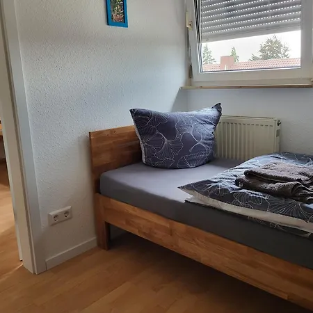 Schoene Monteurwohnung In شقة Öhringen
